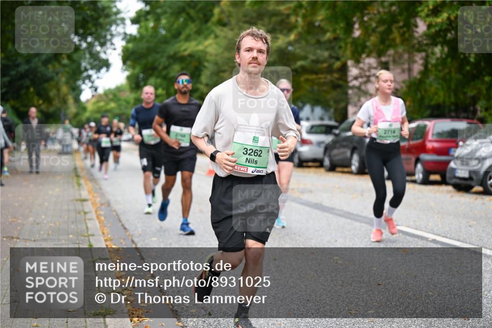 21.09.2025 - PSD Bank Halbmarathon Dr. Thomas Lammeyer http://msf.ph/oto/8931025 21.09.2025 10:50:32 Laufen 2748, 3262, 2716 meine-sportfotos.de