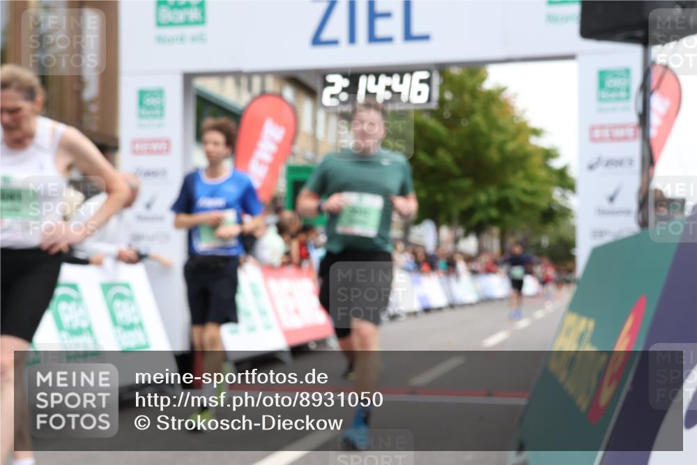 21.09.2025 - PSD Bank Halbmarathon Strokosch-Dieckow http://msf.ph/oto/8931050 21.09.2025 12:14:09 Ziel 1668, 1669, 2531, 2841, 2885, 3004, 3041, 3042, 3908 meine-sportfotos.de