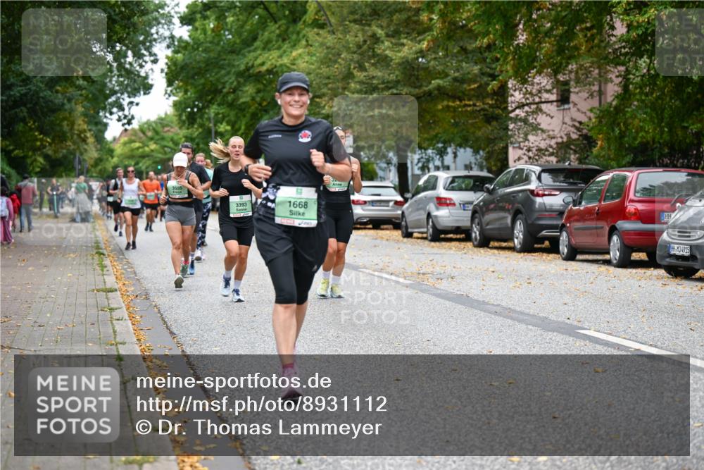 21.09.2025 - PSD Bank Halbmarathon Dr. Thomas Lammeyer http://msf.ph/oto/8931112 21.09.2025 10:50:38 Laufen 3555, 3393, 1668, 4915 meine-sportfotos.de