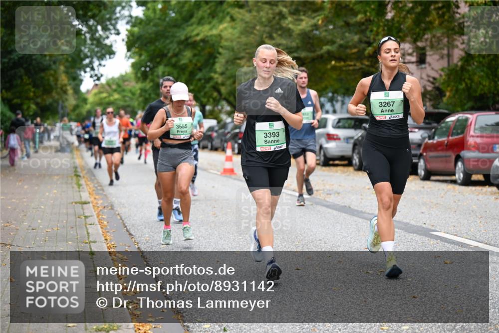 21.09.2025 - PSD Bank Halbmarathon Dr. Thomas Lammeyer http://msf.ph/oto/8931142 21.09.2025 10:50:40 Laufen 3555, 3393, 012, 3267 meine-sportfotos.de