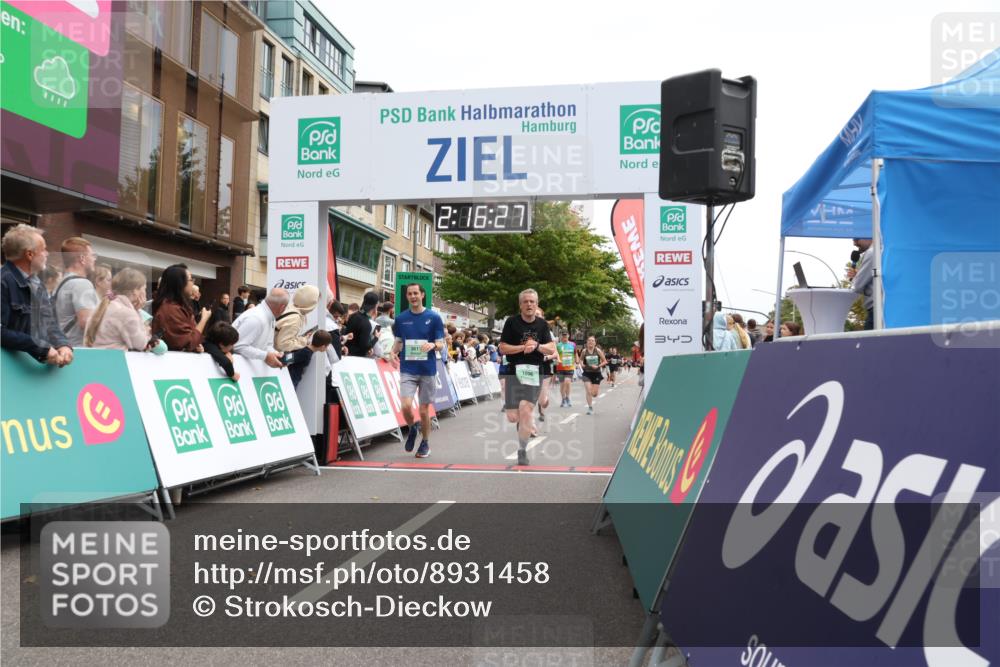 21.09.2025 - PSD Bank Halbmarathon Strokosch-Dieckow http://msf.ph/oto/8931458 21.09.2025 12:15:51 Ziel 1017, 1096, 1369, 1734, 2674, 3185, 3345, 3473, 3516, 3573, 3617, 4051 meine-sportfotos.de