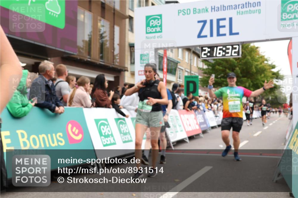 21.09.2025 - PSD Bank Halbmarathon Strokosch-Dieckow http://msf.ph/oto/8931514 21.09.2025 12:15:56 Ziel 1096, 1734, 3345, 3473, 3484, 3516, 3573, 3617 meine-sportfotos.de