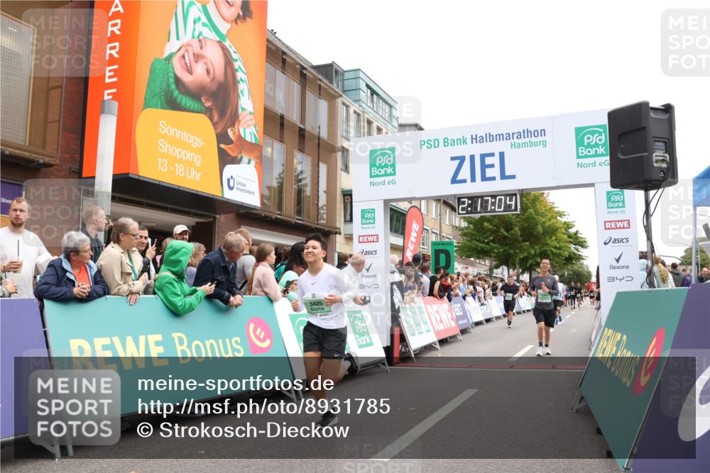 21.09.2025 - PSD Bank Halbmarathon Strokosch-Dieckow http://msf.ph/oto/8931785 21.09.2025 12:16:27 Ziel 1247, 2608, 3142, 3366, 3425, 3824, 4058 meine-sportfotos.de