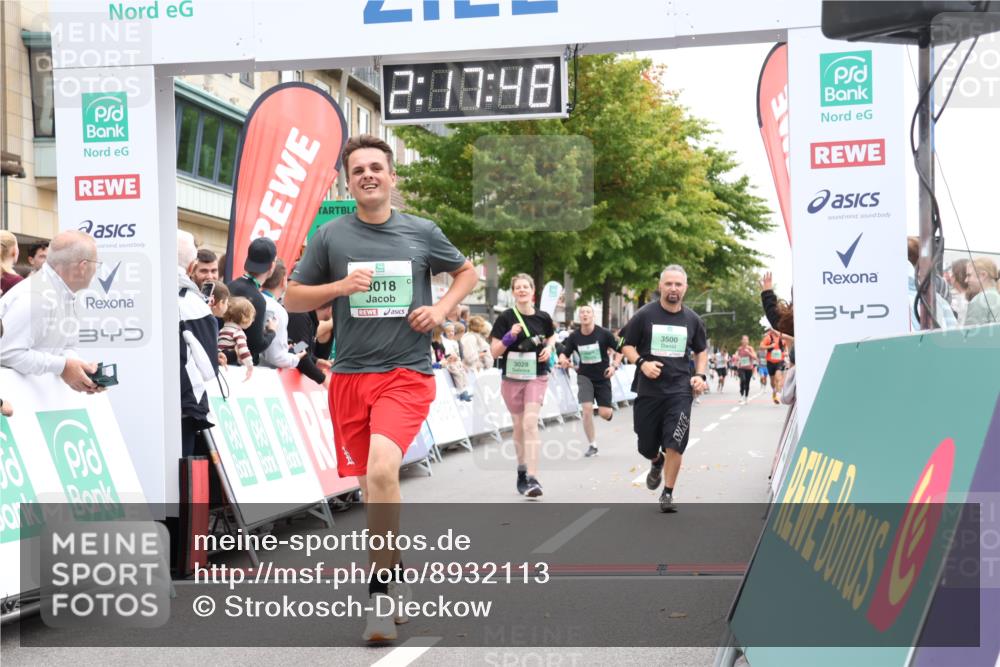 21.09.2025 - PSD Bank Halbmarathon Strokosch-Dieckow http://msf.ph/oto/8932113 21.09.2025 12:17:11 Ziel 1061, 1599, 2877, 3018, 3028, 3413, 3500, 3734, 3773 meine-sportfotos.de