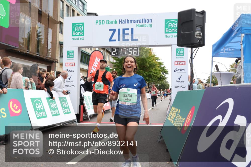 21.09.2025 - PSD Bank Halbmarathon Strokosch-Dieckow http://msf.ph/oto/8932141 21.09.2025 12:17:20 Ziel 1061, 1105, 3028, 3334, 3496, 3500, 3874, 4032 meine-sportfotos.de