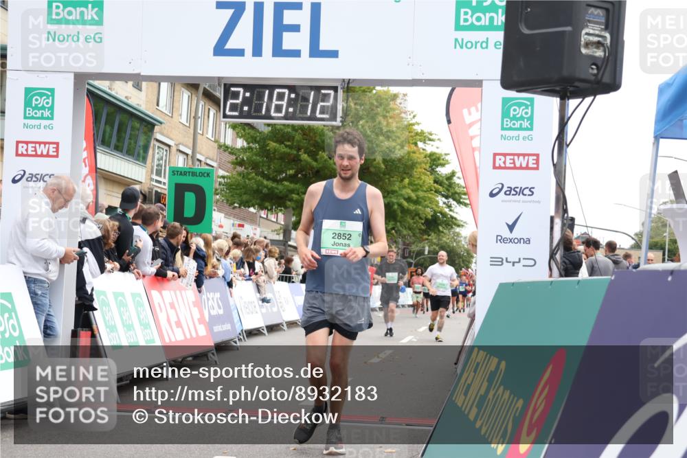 21.09.2025 - PSD Bank Halbmarathon Strokosch-Dieckow http://msf.ph/oto/8932183 21.09.2025 12:17:35 Ziel 1143, 1144, 1145, 2852 meine-sportfotos.de