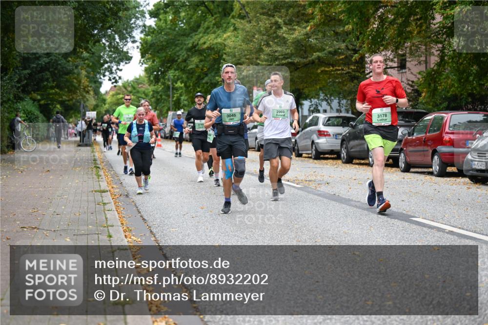 21.09.2025 - PSD Bank Halbmarathon Dr. Thomas Lammeyer http://msf.ph/oto/8932202 21.09.2025 10:51:45 Laufen 3749, 3045, 2969, 3178, 4915 meine-sportfotos.de