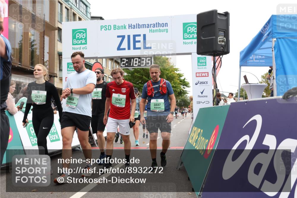 21.09.2025 - PSD Bank Halbmarathon Strokosch-Dieckow http://msf.ph/oto/8932272 21.09.2025 12:17:58 Ziel 1503, 2639, 2831, 2869, 2881, 3117, 3171, 3192, 3195, 3247, 3337, 3462, 4023 meine-sportfotos.de