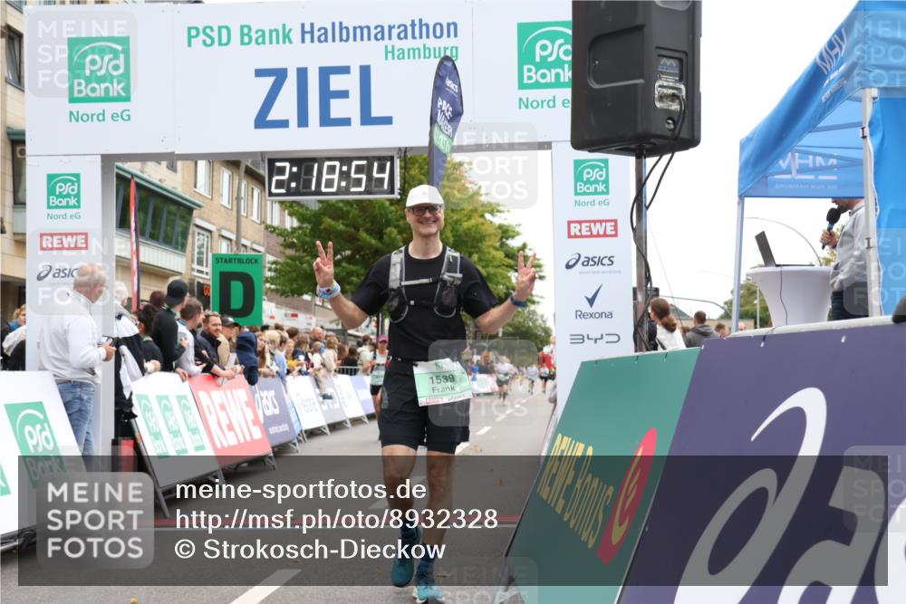 21.09.2025 - PSD Bank Halbmarathon Strokosch-Dieckow http://msf.ph/oto/8932328 21.09.2025 12:18:17 Ziel 1094, 1100, 1539, 2216, 2397, 3415, 3971 meine-sportfotos.de