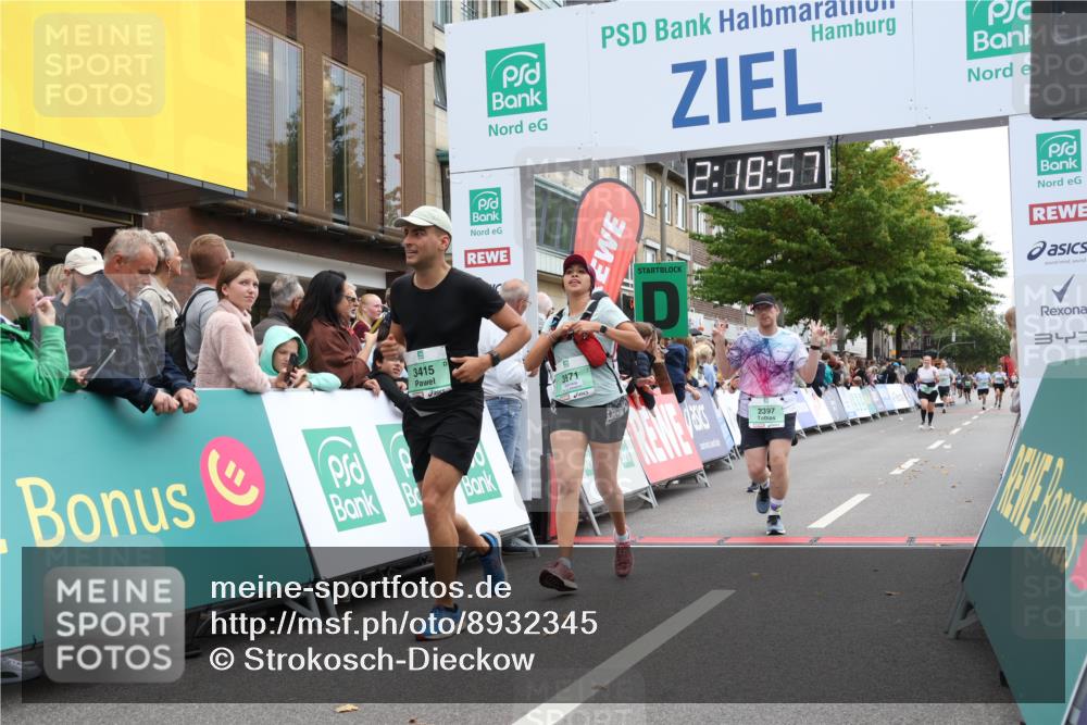 21.09.2025 - PSD Bank Halbmarathon Strokosch-Dieckow http://msf.ph/oto/8932345 21.09.2025 12:18:20 Ziel 1539, 2397, 3363, 3415, 3971 meine-sportfotos.de