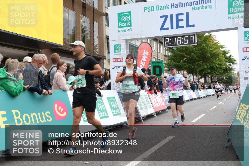21.09.2025 - PSD Bank Halbmarathon Strokosch-Dieckow http://msf.ph/oto/8932348 21.09.2025 12:18:21 Ziel 1539, 2397, 3363, 3415, 3971 meine-sportfotos.de