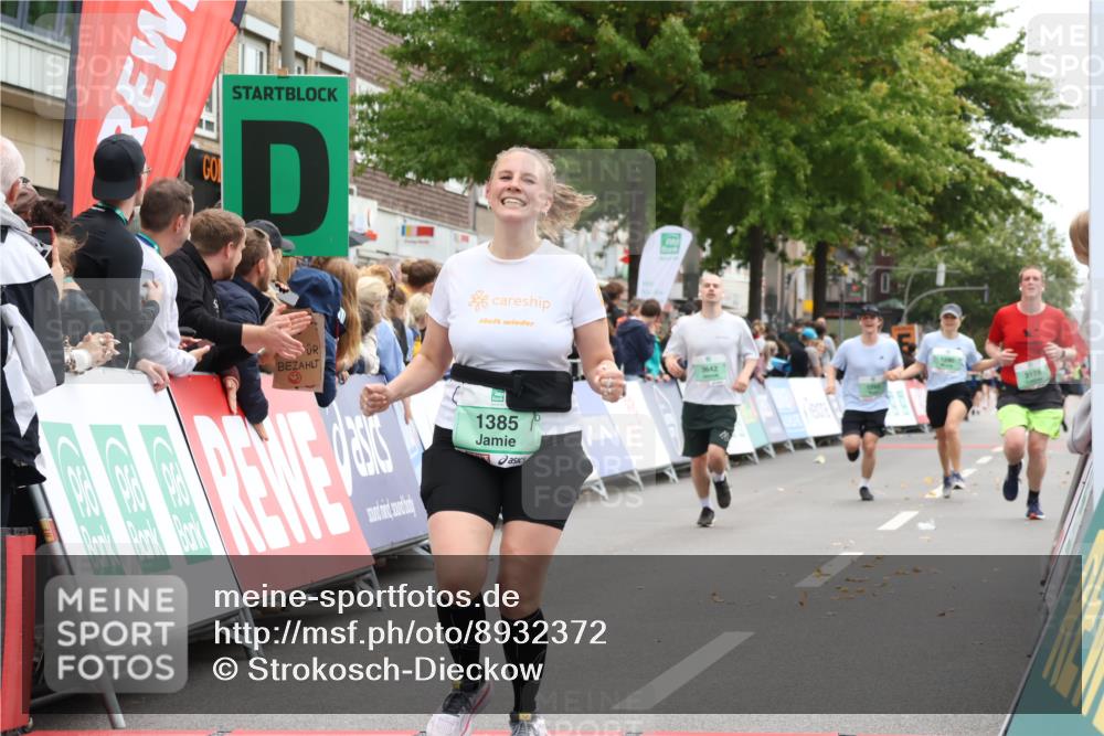 21.09.2025 - PSD Bank Halbmarathon Strokosch-Dieckow http://msf.ph/oto/8932372 21.09.2025 12:18:26 Ziel 1385, 2397, 3363, 3415, 3642, 3971 meine-sportfotos.de