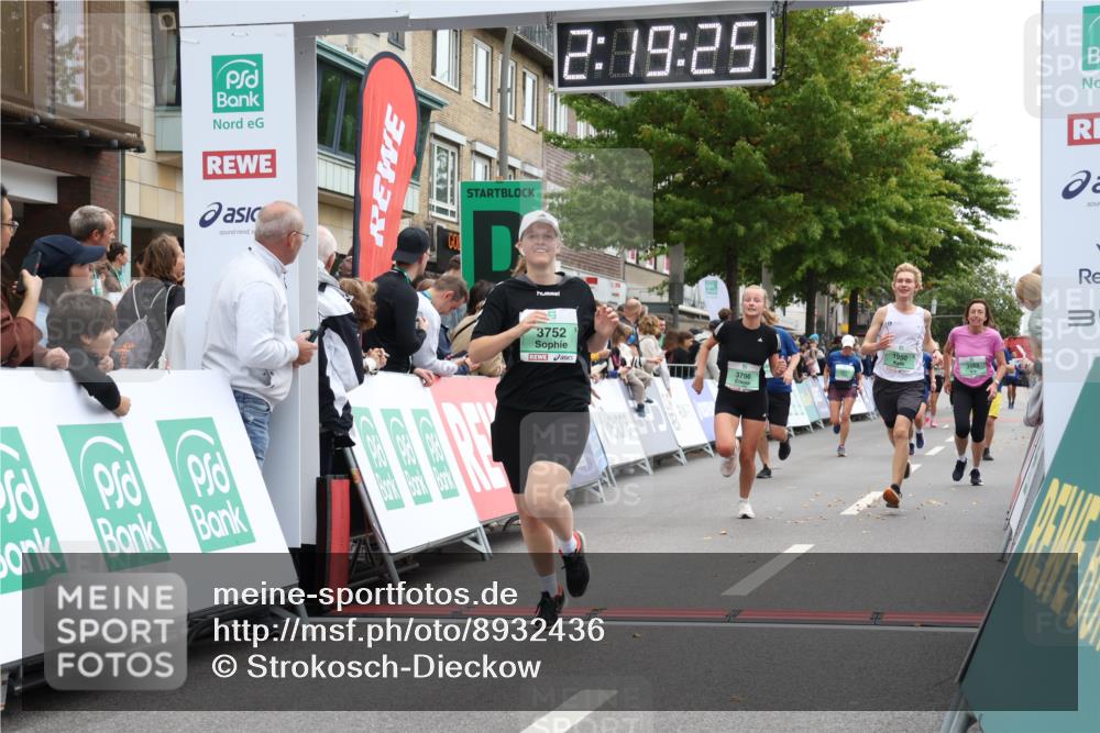 21.09.2025 - PSD Bank Halbmarathon Strokosch-Dieckow http://msf.ph/oto/8932436 21.09.2025 12:18:48 Ziel 1950, 2959, 3350, 3486, 3563, 3752, 3796 meine-sportfotos.de