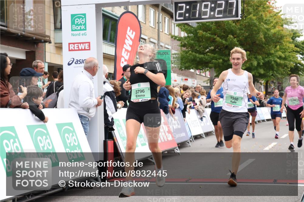 21.09.2025 - PSD Bank Halbmarathon Strokosch-Dieckow http://msf.ph/oto/8932445 21.09.2025 12:18:50 Ziel 1950, 2959, 2973, 2974, 3486, 3563, 3752, 3796 meine-sportfotos.de