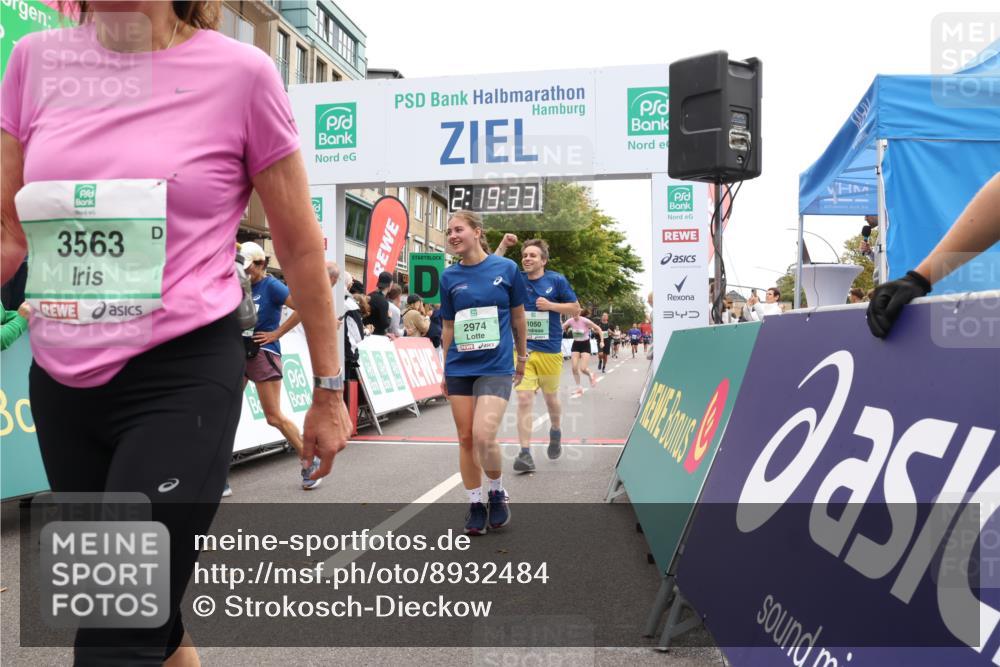 21.09.2025 - PSD Bank Halbmarathon Strokosch-Dieckow http://msf.ph/oto/8932484 21.09.2025 12:18:56 Ziel 1050, 1637, 1638, 1950, 2973, 2974, 3282, 3486, 3563, 3752, 3796 meine-sportfotos.de