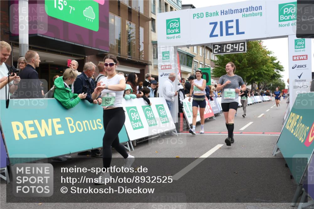 21.09.2025 - PSD Bank Halbmarathon Strokosch-Dieckow http://msf.ph/oto/8932525 21.09.2025 12:19:09 Ziel 1541, 3268, 3306, 3417, 3437, 3900 meine-sportfotos.de