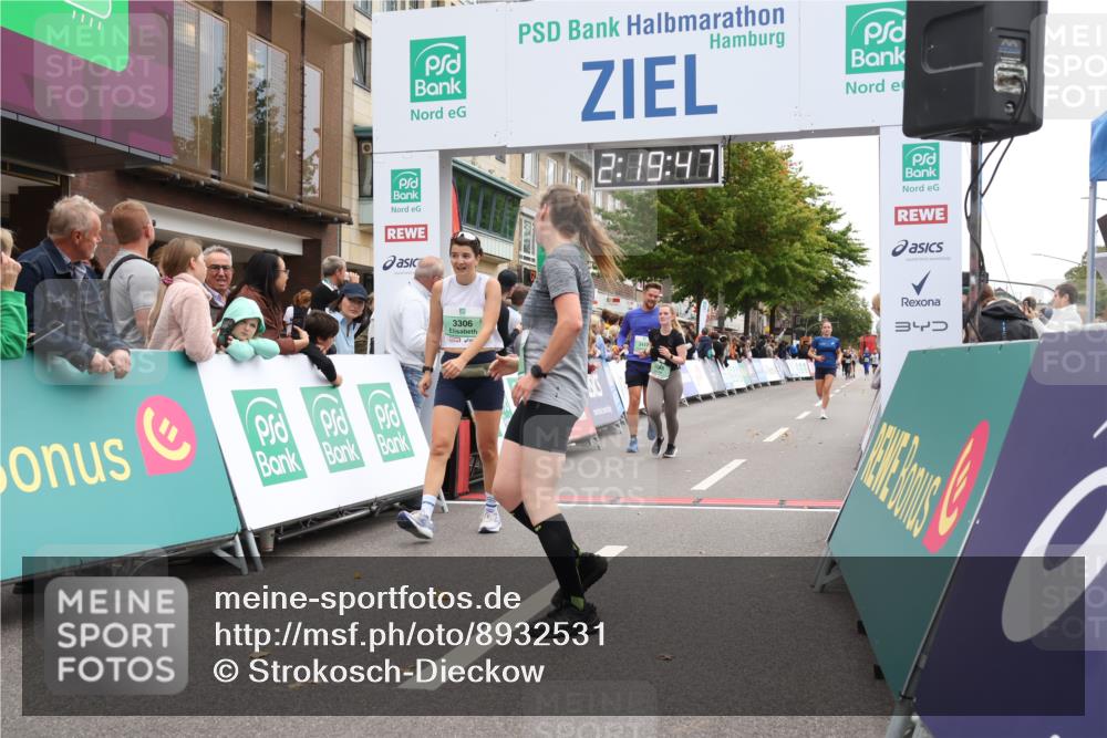 21.09.2025 - PSD Bank Halbmarathon Strokosch-Dieckow http://msf.ph/oto/8932531 21.09.2025 12:19:10 Ziel 1294, 1541, 3268, 3306, 3417, 3437, 3900 meine-sportfotos.de
