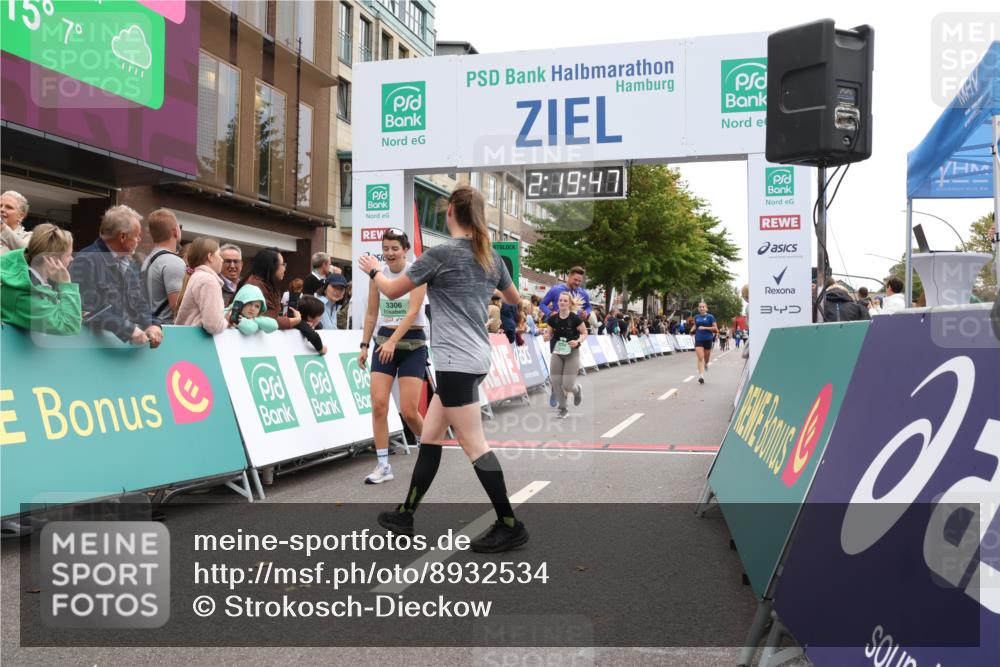 21.09.2025 - PSD Bank Halbmarathon Strokosch-Dieckow http://msf.ph/oto/8932534 21.09.2025 12:19:10 Ziel 1294, 1541, 3268, 3306, 3417, 3437, 3900 meine-sportfotos.de