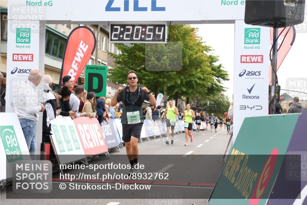 21.09.2025 - PSD Bank Halbmarathon Strokosch-Dieckow http://msf.ph/oto/8932762 21.09.2025 12:20:17 Ziel 2452, 3329, 3385 meine-sportfotos.de