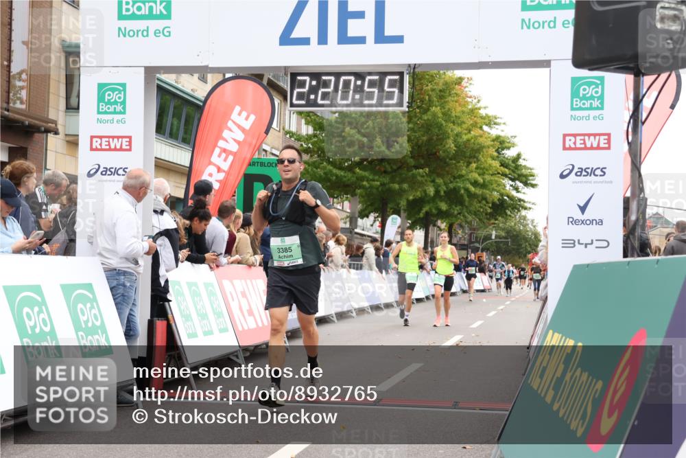 21.09.2025 - PSD Bank Halbmarathon Strokosch-Dieckow http://msf.ph/oto/8932765 21.09.2025 12:20:18 Ziel 1151, 1152, 2452, 3329, 3385 meine-sportfotos.de