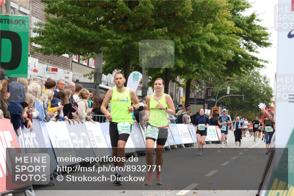 21.09.2025 - PSD Bank Halbmarathon Strokosch-Dieckow http://msf.ph/oto/8932771 21.09.2025 12:20:19 Ziel 1151, 1152, 2452, 3329, 3385 meine-sportfotos.de