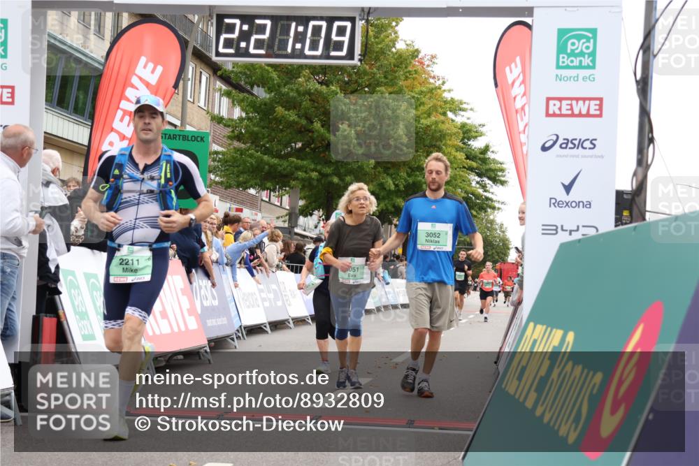 21.09.2025 - PSD Bank Halbmarathon Strokosch-Dieckow http://msf.ph/oto/8932809 21.09.2025 12:20:32 Ziel 1176, 2211, 3051, 3052, 3445 meine-sportfotos.de