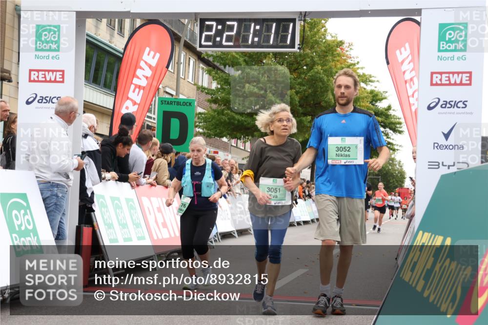 21.09.2025 - PSD Bank Halbmarathon Strokosch-Dieckow http://msf.ph/oto/8932815 21.09.2025 12:20:34 Ziel 1176, 2211, 3051, 3052, 3445 meine-sportfotos.de