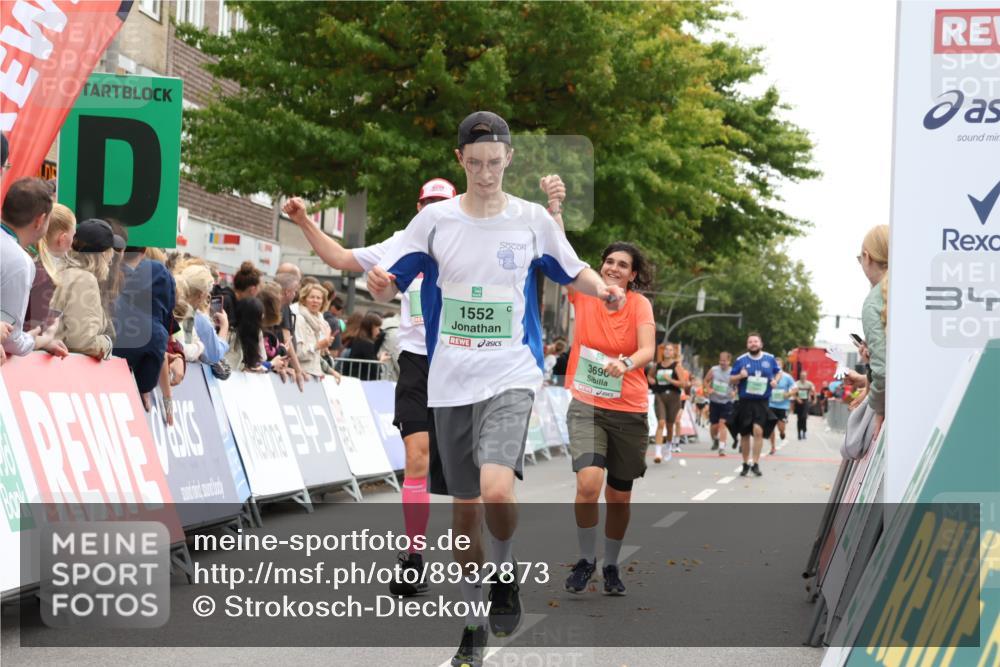 21.09.2025 - PSD Bank Halbmarathon Strokosch-Dieckow http://msf.ph/oto/8932873 21.09.2025 12:20:51 Ziel 1208, 1235, 1474, 1552, 3690 meine-sportfotos.de
