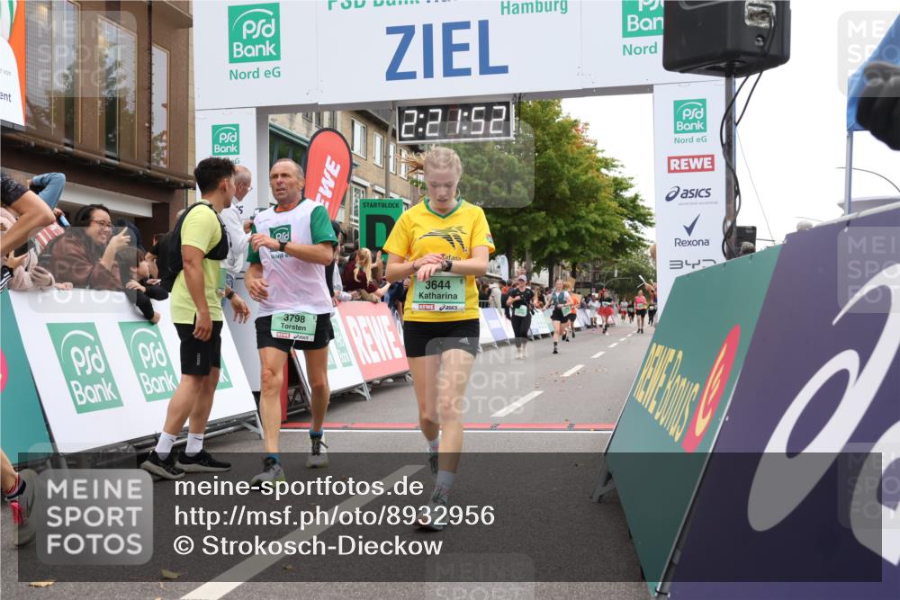 21.09.2025 - PSD Bank Halbmarathon Strokosch-Dieckow http://msf.ph/oto/8932956 21.09.2025 12:21:15 Ziel 1604, 1605, 1771, 2882, 3246, 3343, 3571, 3644, 3681, 3798 meine-sportfotos.de