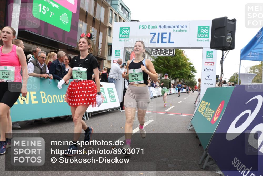 21.09.2025 - PSD Bank Halbmarathon Strokosch-Dieckow http://msf.ph/oto/8933071 21.09.2025 12:21:56 Ziel 1214, 3409, 3679, 3694 meine-sportfotos.de