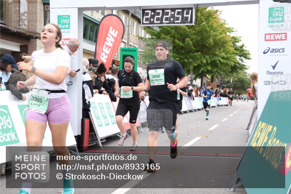 21.09.2025 - PSD Bank Halbmarathon Strokosch-Dieckow http://msf.ph/oto/8933165 21.09.2025 12:22:17 Ziel 2560, 3305, 3327, 3432, 3562, 3636, 3890 meine-sportfotos.de