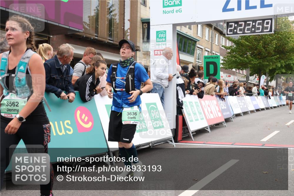 21.09.2025 - PSD Bank Halbmarathon Strokosch-Dieckow http://msf.ph/oto/8933193 21.09.2025 12:22:23 Ziel 2560, 3131, 3305, 3432, 3562, 3636, 3890 meine-sportfotos.de