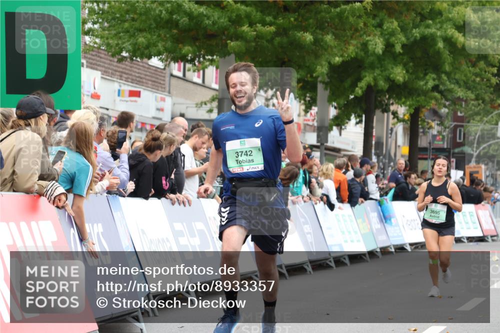 21.09.2025 - PSD Bank Halbmarathon Strokosch-Dieckow http://msf.ph/oto/8933357 21.09.2025 12:23:15 Ziel 1295, 1675, 3742 meine-sportfotos.de