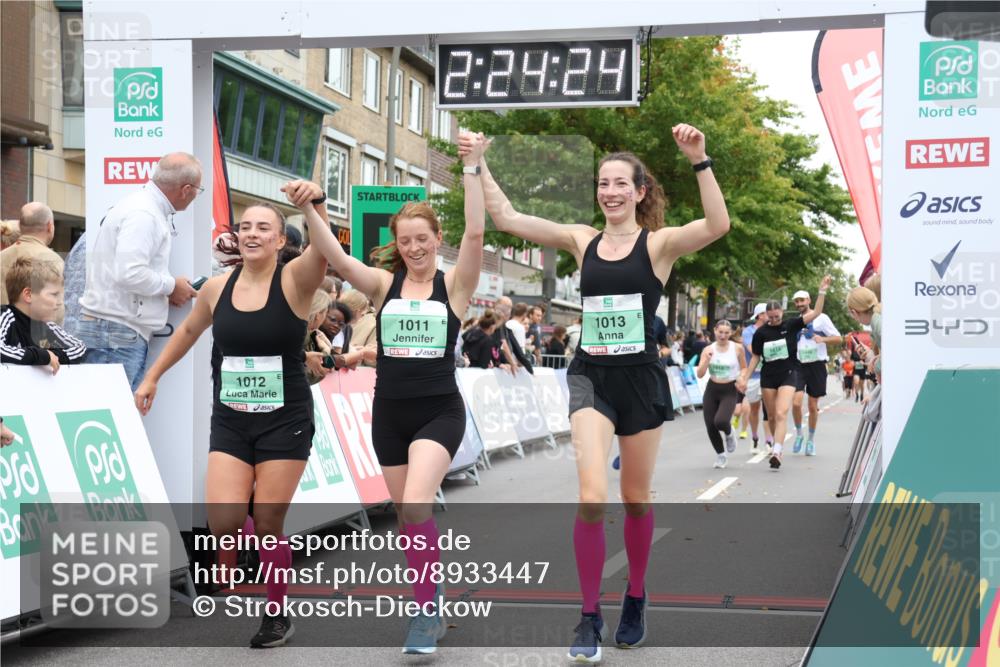21.09.2025 - PSD Bank Halbmarathon Strokosch-Dieckow http://msf.ph/oto/8933447 21.09.2025 12:23:48 Ziel 1011, 1012, 1013, 1448, 1449, 1612, 1613, 2987, 3225, 3368, 3515 meine-sportfotos.de