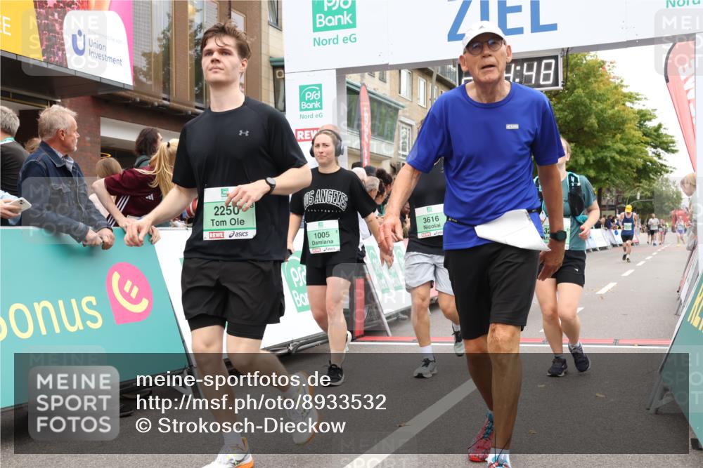 21.09.2025 - PSD Bank Halbmarathon Strokosch-Dieckow http://msf.ph/oto/8933532 21.09.2025 12:24:12 Ziel 1005, 1163, 1575, 1576, 2250, 3138, 3240, 3616 meine-sportfotos.de