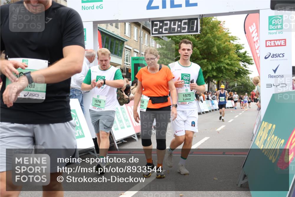 21.09.2025 - PSD Bank Halbmarathon Strokosch-Dieckow http://msf.ph/oto/8933544 21.09.2025 12:24:15 Ziel 1005, 1163, 1575, 1576, 2250, 3138, 3240, 3616 meine-sportfotos.de