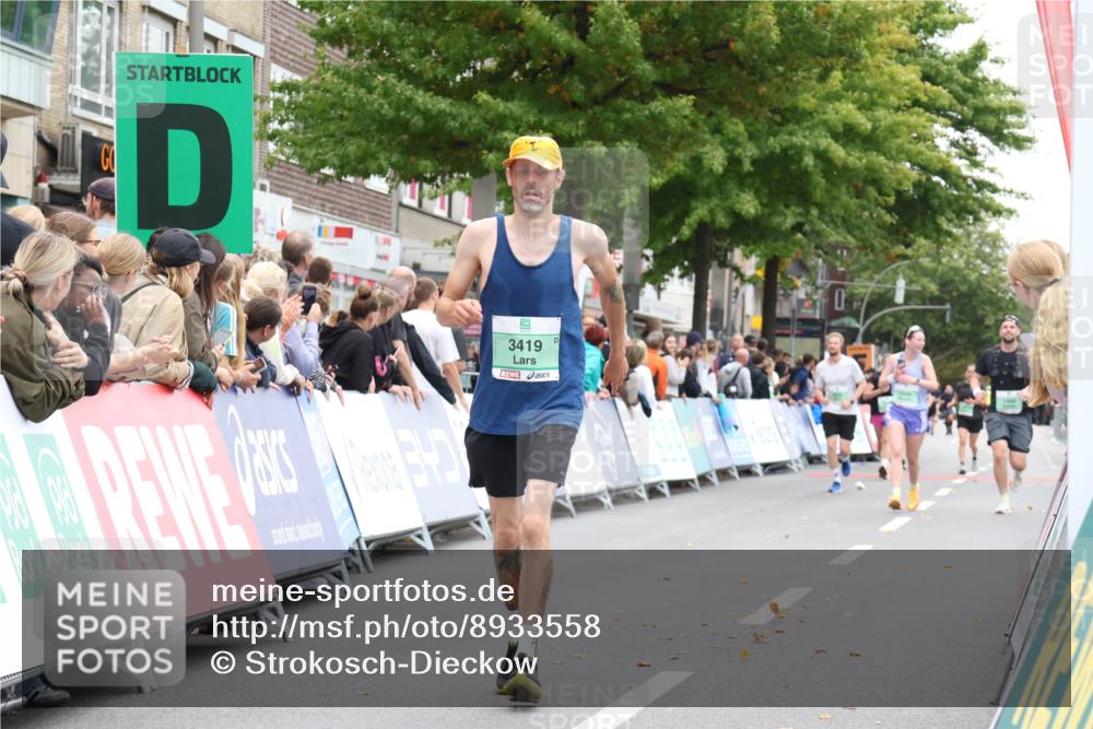 21.09.2025 - PSD Bank Halbmarathon Strokosch-Dieckow http://msf.ph/oto/8933558 21.09.2025 12:24:19 Ziel 1575, 1576, 3138, 3419 meine-sportfotos.de