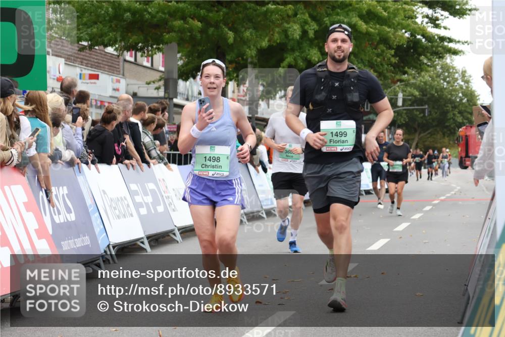 21.09.2025 - PSD Bank Halbmarathon Strokosch-Dieckow http://msf.ph/oto/8933571 21.09.2025 12:24:25 Ziel 1498, 1499, 3419, 3602 meine-sportfotos.de