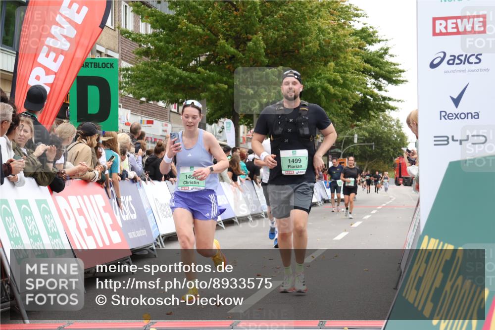 21.09.2025 - PSD Bank Halbmarathon Strokosch-Dieckow http://msf.ph/oto/8933575 21.09.2025 12:24:26 Ziel 1498, 1499, 3419, 3602 meine-sportfotos.de