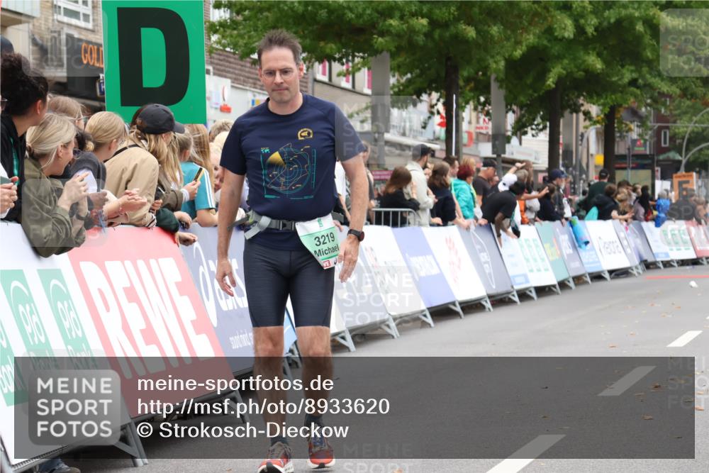 21.09.2025 - PSD Bank Halbmarathon Strokosch-Dieckow http://msf.ph/oto/8933620 21.09.2025 12:24:40 Ziel 3022, 3219, 3281 meine-sportfotos.de
