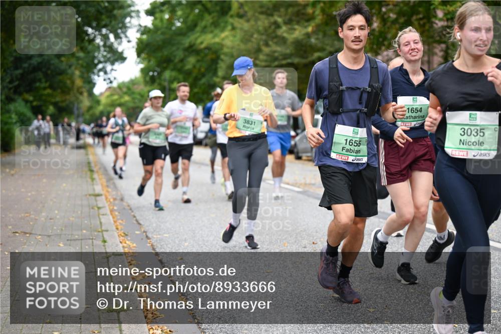 21.09.2025 - PSD Bank Halbmarathon Dr. Thomas Lammeyer http://msf.ph/oto/8933666 21.09.2025 10:54:47 Laufen 3831, 1655, 1654, 3035 meine-sportfotos.de