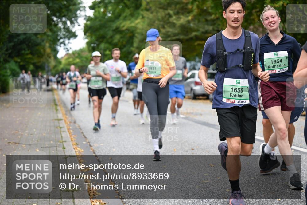 21.09.2025 - PSD Bank Halbmarathon Dr. Thomas Lammeyer http://msf.ph/oto/8933669 21.09.2025 10:54:48 Laufen 3831, 1655, 1654 meine-sportfotos.de