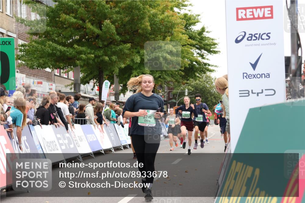 21.09.2025 - PSD Bank Halbmarathon Strokosch-Dieckow http://msf.ph/oto/8933678 21.09.2025 12:25:07 Ziel 1654, 1655, 3214, 3263, 3745, 3762, 4014 meine-sportfotos.de