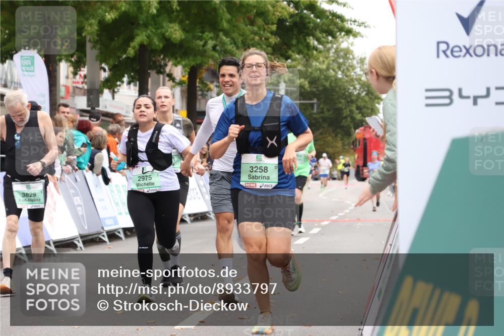 21.09.2025 - PSD Bank Halbmarathon Strokosch-Dieckow http://msf.ph/oto/8933797 21.09.2025 12:26:06 Ziel 2975, 3258, 3429, 3631 meine-sportfotos.de