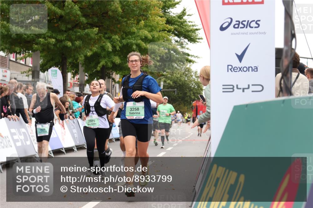 21.09.2025 - PSD Bank Halbmarathon Strokosch-Dieckow http://msf.ph/oto/8933799 21.09.2025 12:26:06 Ziel 2975, 3258, 3429, 3631 meine-sportfotos.de