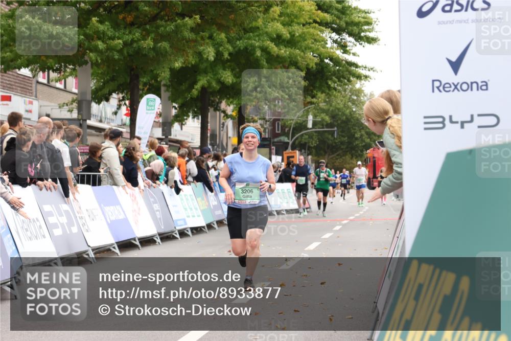 21.09.2025 - PSD Bank Halbmarathon Strokosch-Dieckow http://msf.ph/oto/8933877 21.09.2025 12:26:21 Ziel 3206, 3227, 3504 meine-sportfotos.de