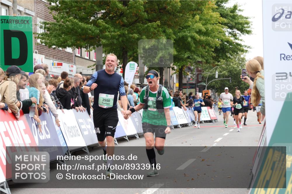 21.09.2025 - PSD Bank Halbmarathon Strokosch-Dieckow http://msf.ph/oto/8933916 21.09.2025 12:26:33 Ziel 2900, 2950, 3611 meine-sportfotos.de