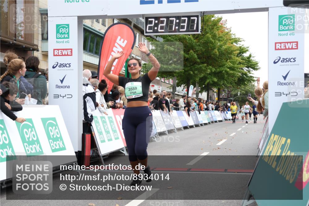 21.09.2025 - PSD Bank Halbmarathon Strokosch-Dieckow http://msf.ph/oto/8934014 21.09.2025 12:27:00 Ziel 3518, 3559 meine-sportfotos.de