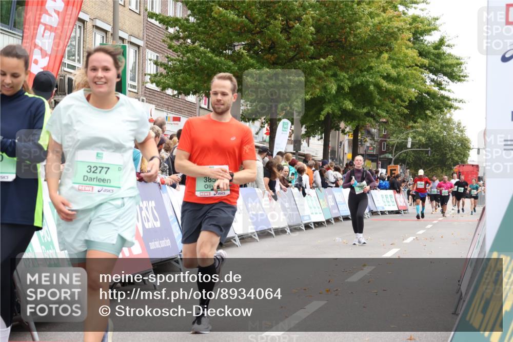 21.09.2025 - PSD Bank Halbmarathon Strokosch-Dieckow http://msf.ph/oto/8934064 21.09.2025 12:27:16 Ziel 3277, 3278, 3279, 3330, 3353, 3357, 3856 meine-sportfotos.de