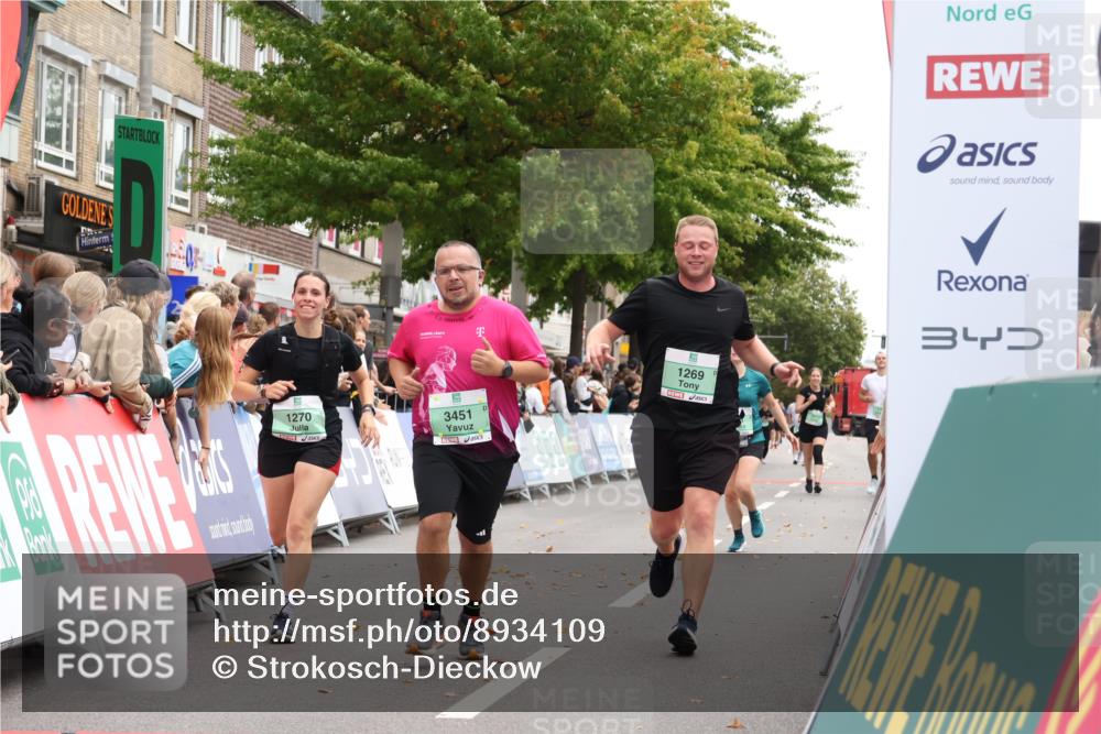21.09.2025 - PSD Bank Halbmarathon Strokosch-Dieckow http://msf.ph/oto/8934109 21.09.2025 12:27:31 Ziel 1269, 1270, 3451, 3661, 3989 meine-sportfotos.de
